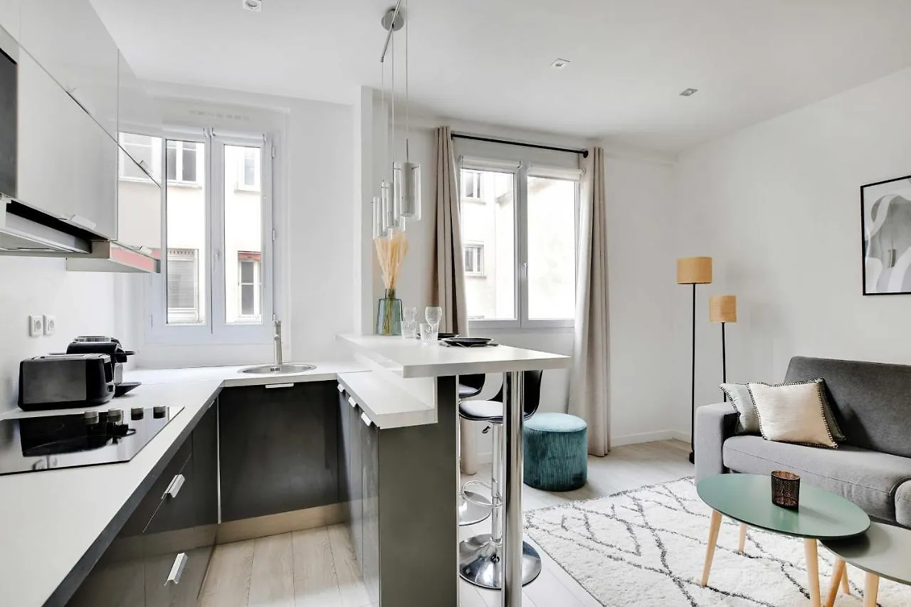 Apartment Magnificent Studio - 2P - Ternes-Arc De Triomphe Paris France